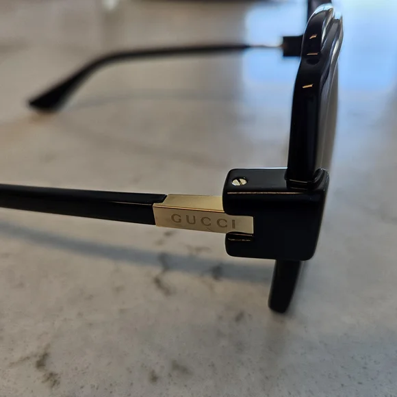Gucci Black Oversized Sunglasses